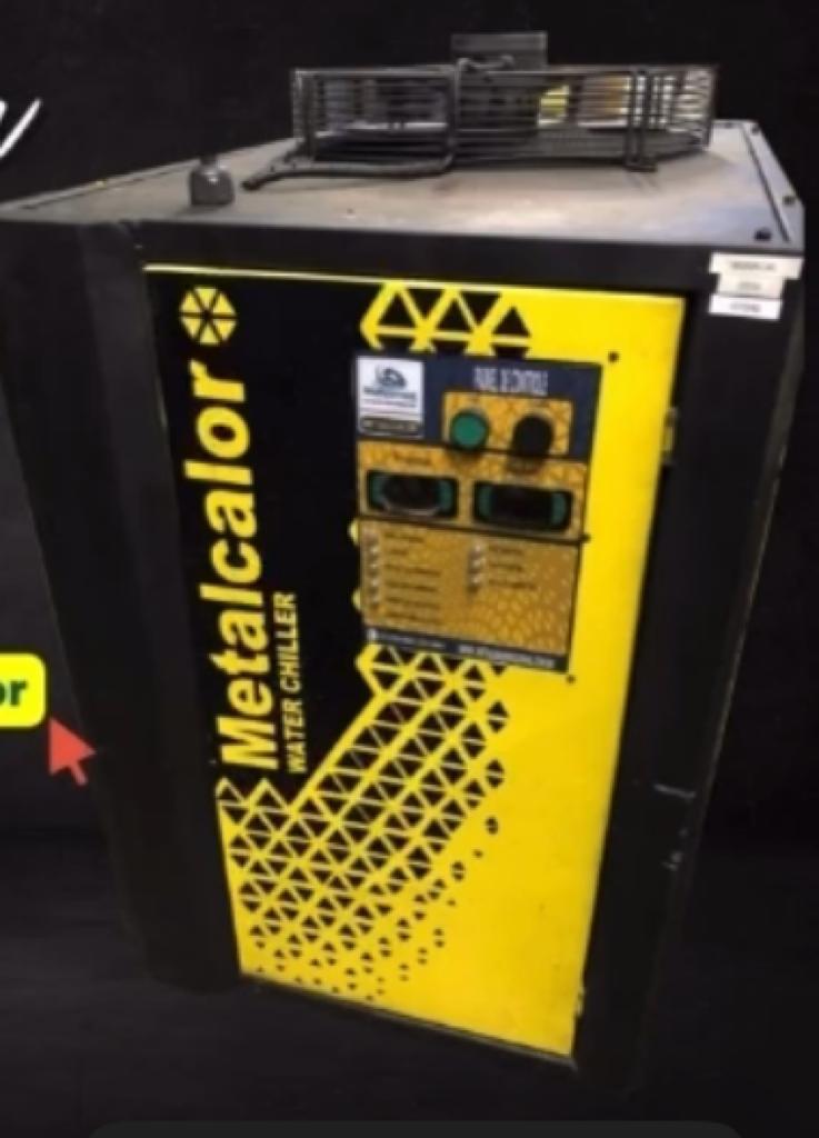 Geladeira Chiller água gelada industrial 9.000 kcal C2633