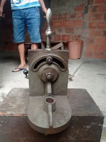 Suporte para fazer rasgo de Chaveta em eixo em torno